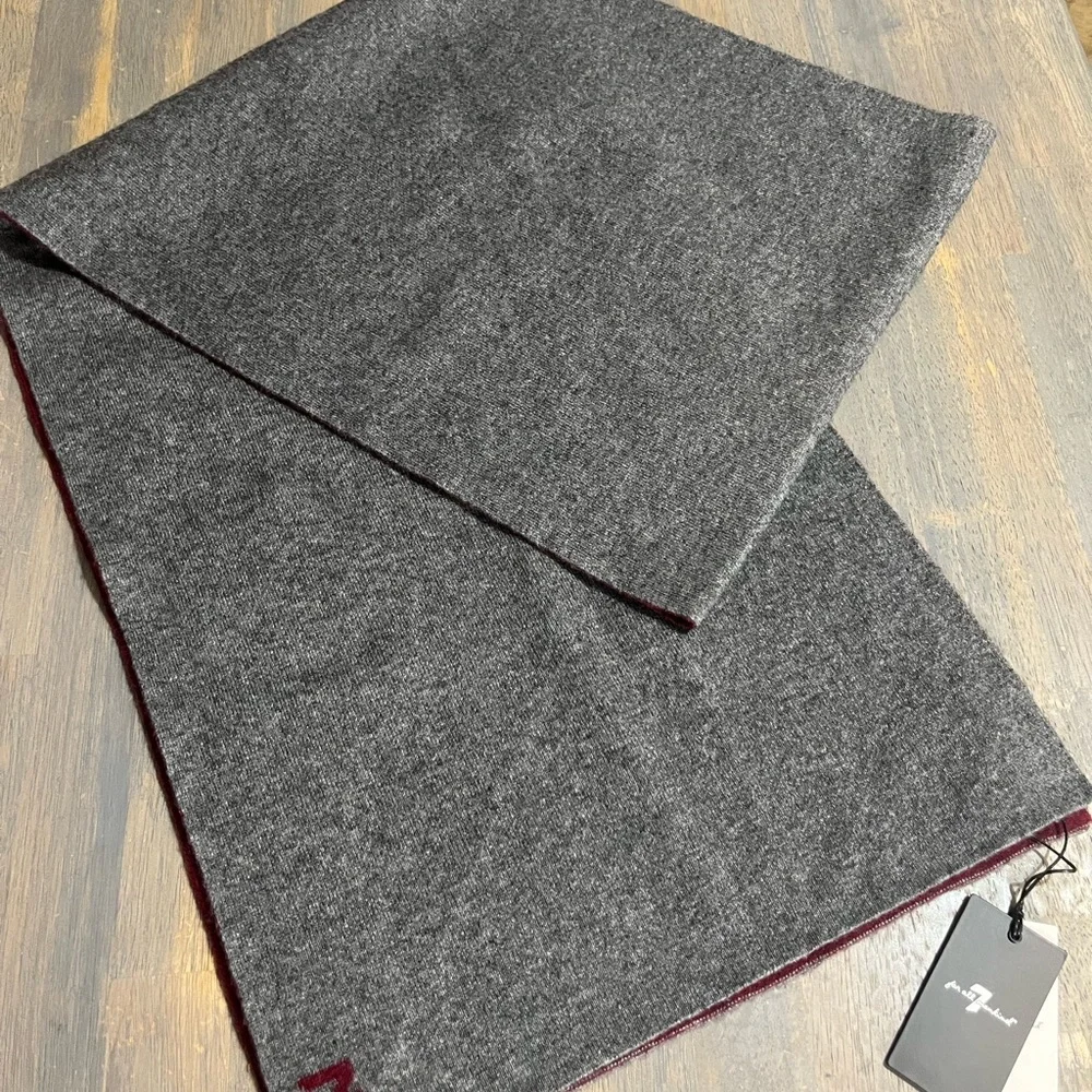 CASHMERE SCARF GRAY AND MAROON NWT. 7 FOR ALL MANKIND